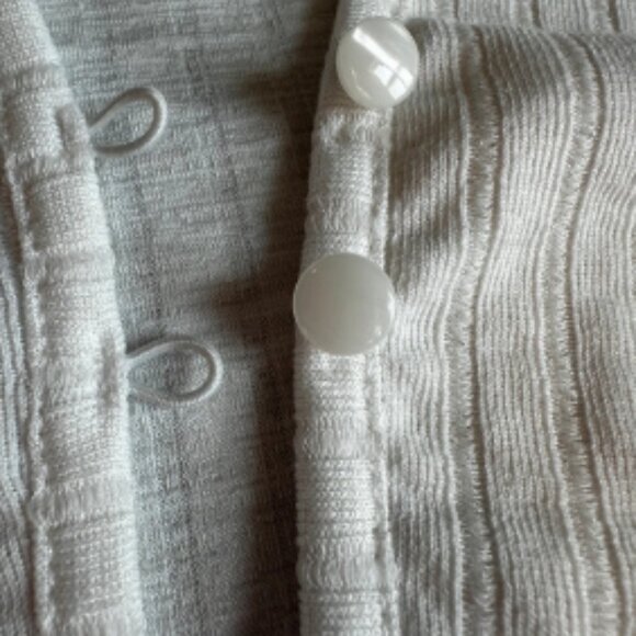 H&M white delicate dainty cropped cardigan sweater size S - Picture 4 of 4